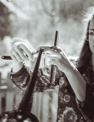 Les cheveux, miroir de nos émotions : quand l’intérieur se reflète à l’extérieur